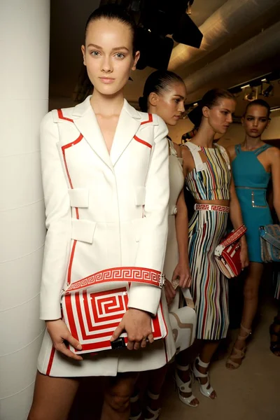 Look 32